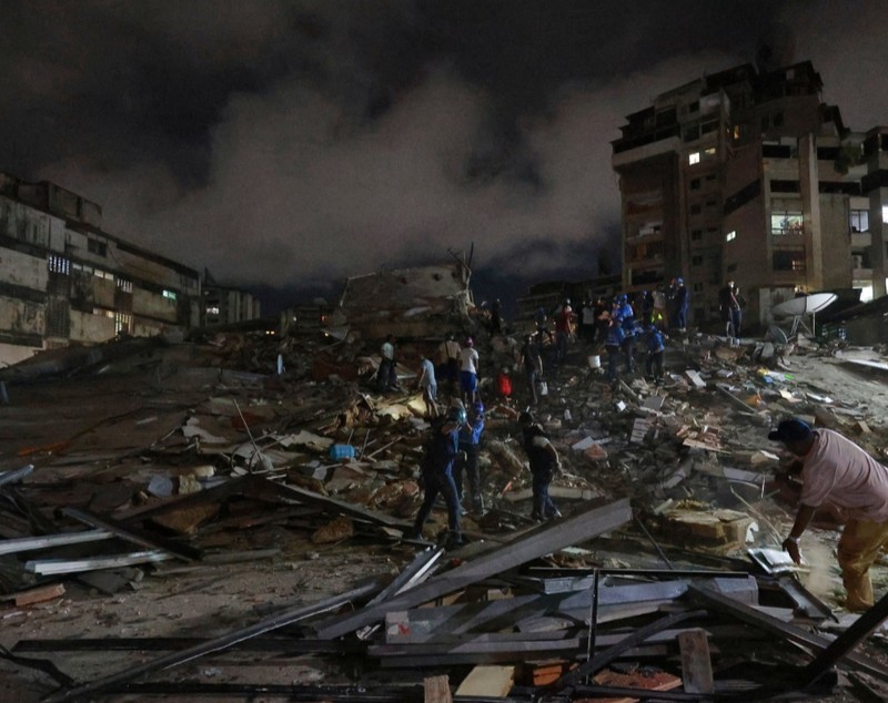 „Suntem aici!” Strigăte disperate de ajutor după cutremurele devastatoare de 7,2 și 7,5 grade din Venezuela: primele imagini cu dezastrul