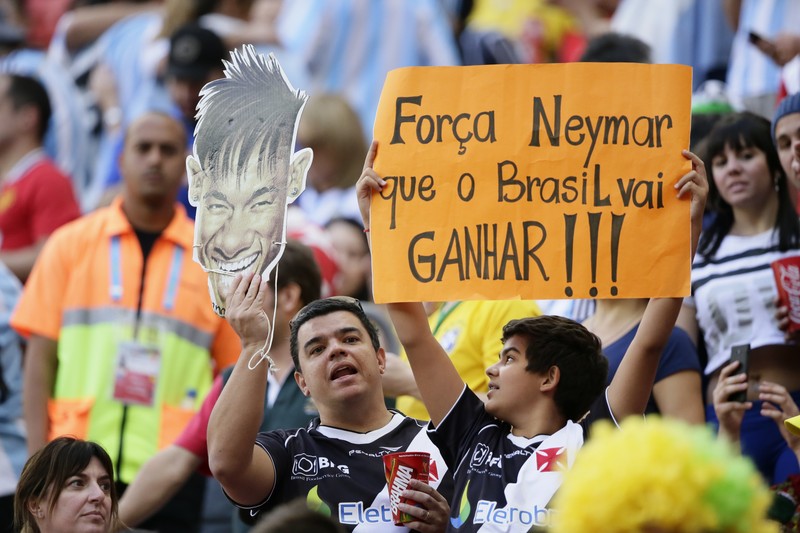 Fanii lui Vasco da Gama, alături de Neymar FOTO: EPA