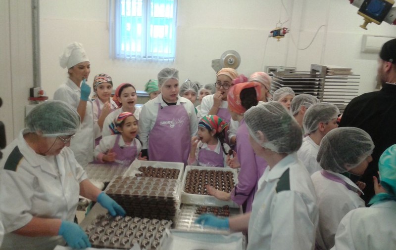 CONFLICT între CONCURENŢI la "JUNIOR CHEF"!