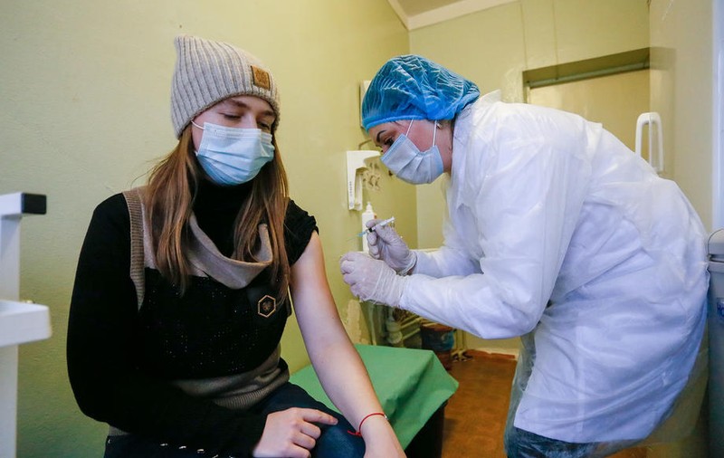 Un stat american le oferă tinerilor obligaţiuni de 100 de dolari pentru a se vaccina anti-COVID