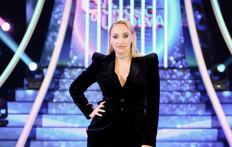Cum a reacționat Ilona Brezoianu, după ce a fost criticată că i-a luat locul Andreei Bălan la „Te cunosc de undeva!”: „Câinii latră, ursul merge”