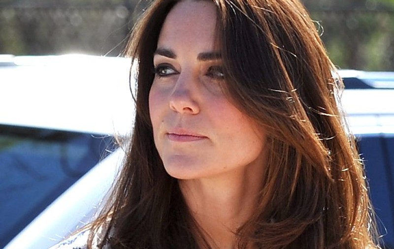Poliţiştii sunt în alertă! Ce au găsit la câţiva paşi de salonul unde va naşte Kate Middleton