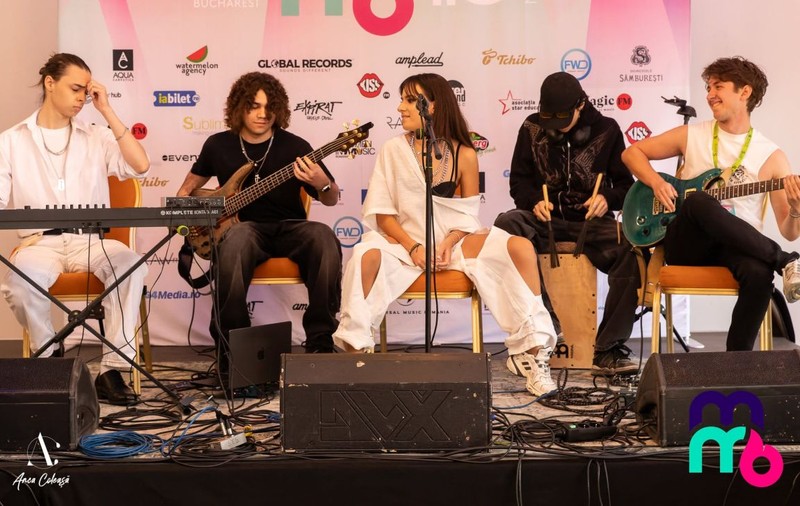 Muzică pentru TikTok și Spotify? Câți bani poate câștiga un cântăreț român din platformele online și cum inteligența artificială schimbă regulile