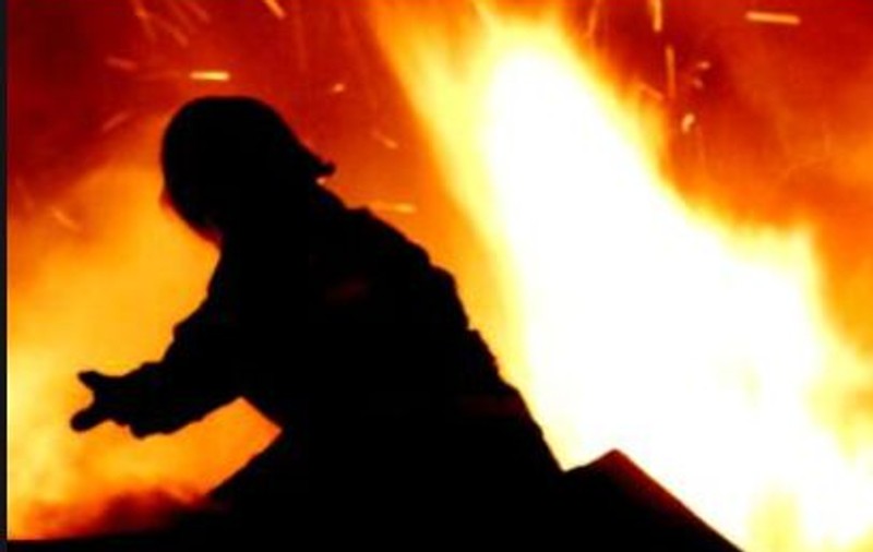 Incendiu la o hală cu electrocasnice din Dolj