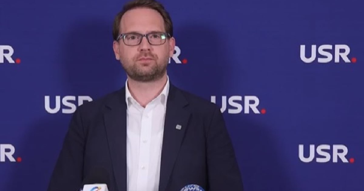 Dominic Fritz, președintele USR, într-o conferință de presă la sediul partidului