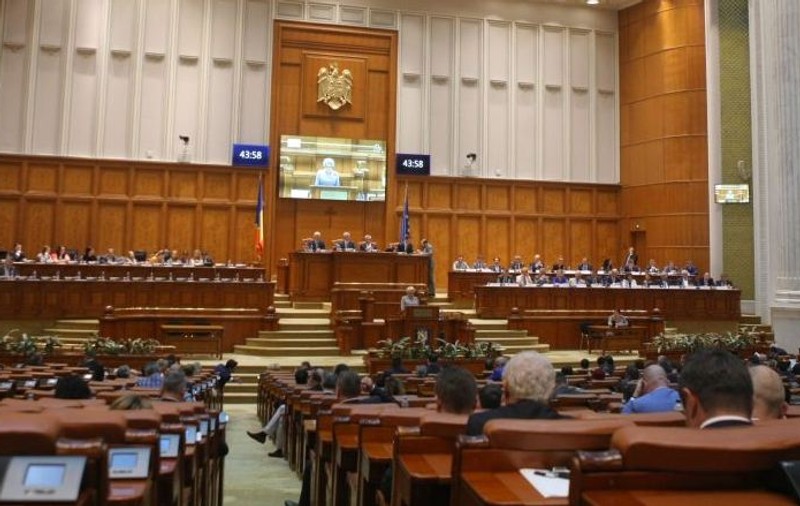OPINIE/ PAH, despre situația politică actuală. "Democrația e din ce în ce mai fudulie"