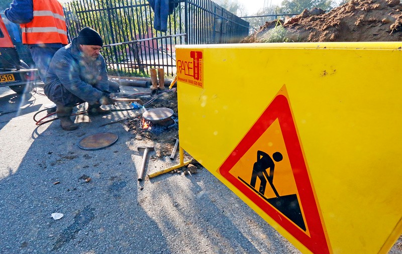 Sute de blocuri din Capitală, din nou fără apă caldă și căldură, din cauza unor avarii
