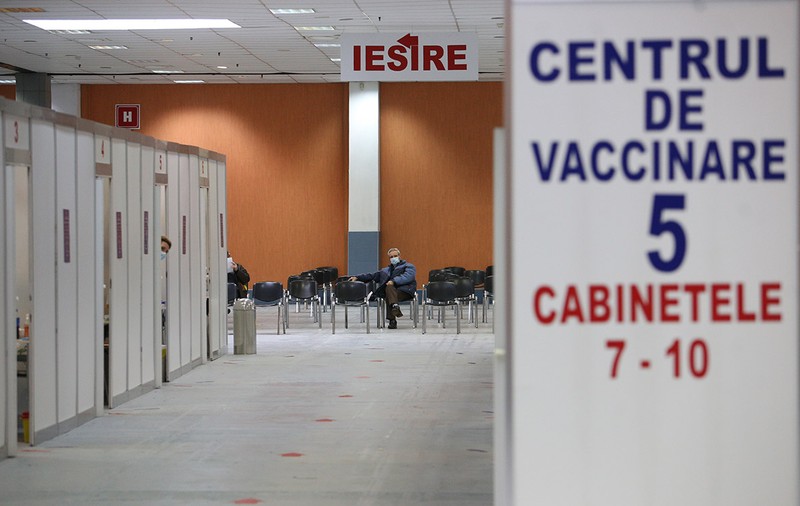 11 centre de vaccinare închise temporar și 127 cu program redus, după ce numărul persoanelor care vor să se imunizeze a scăzut