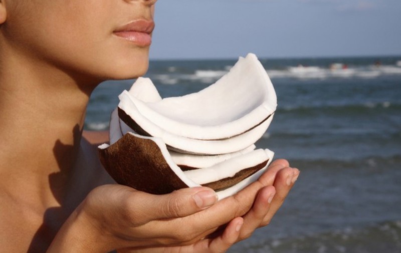 DIETA CU ULEI DE COCOS ÎŢI MICŞOREAZĂ TALIA
