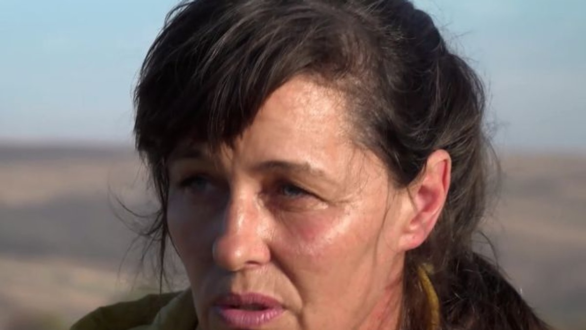 Alina Axinia, asistenta care are grija de oamenii din satele izolate