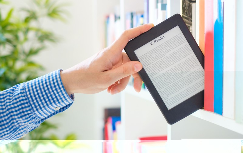 Alege o librărie online pentru a-ți comanda titlurile preferate