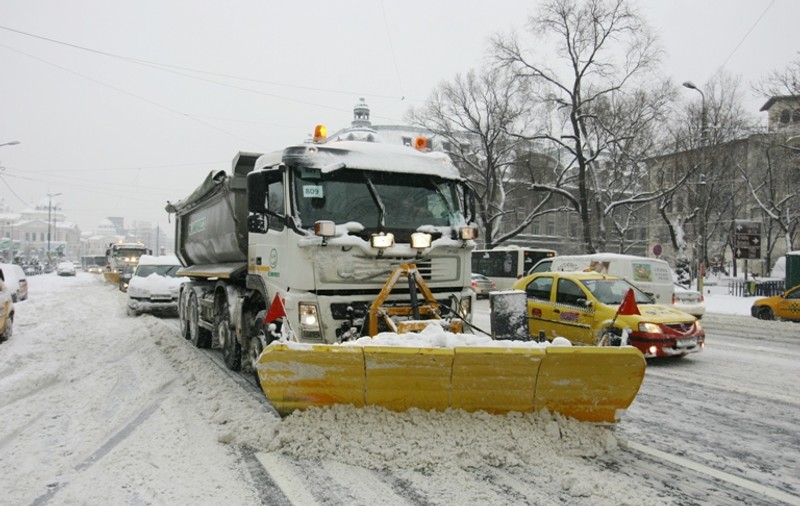 Mai multe utilaje pentru deszăpezire iarna aceasta în Capitală 