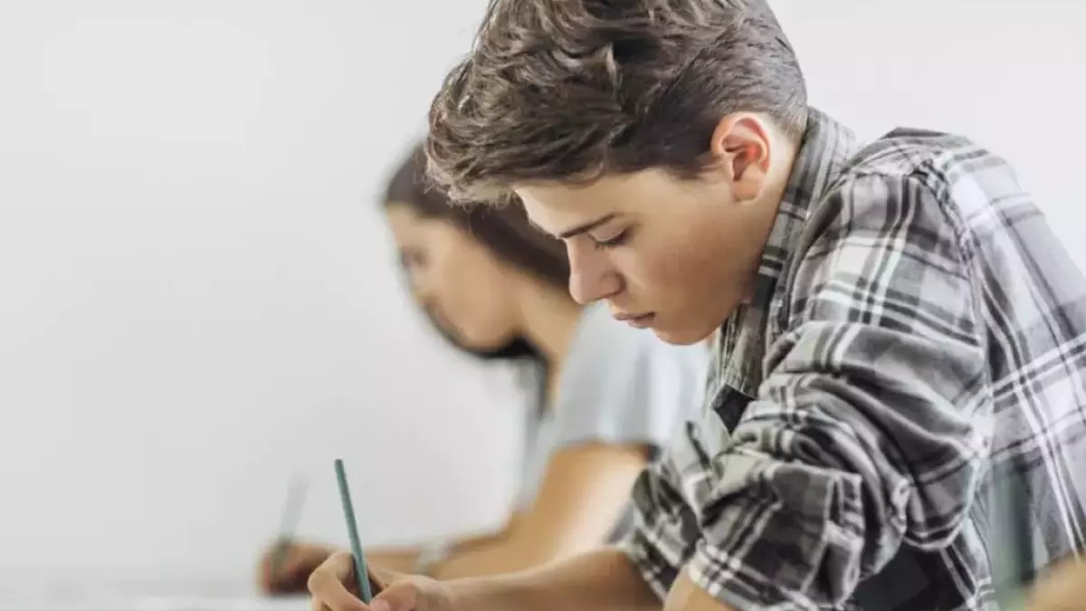 VIDEO Subiectele la Matematică la Evaluarea Națională 2024. Ce au avut de rezolvat absolvenții de clasa a VIII-a