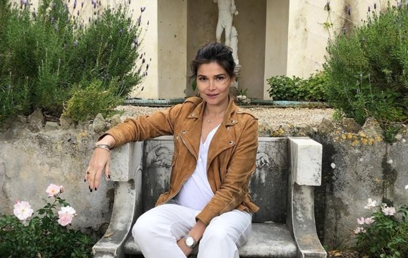 Alina Pușcaș și-a etalat burtica de gravidă la Viva Party 2019. "Mie nu mi-a mai rămas nicio rochie în care să încap | FOTO