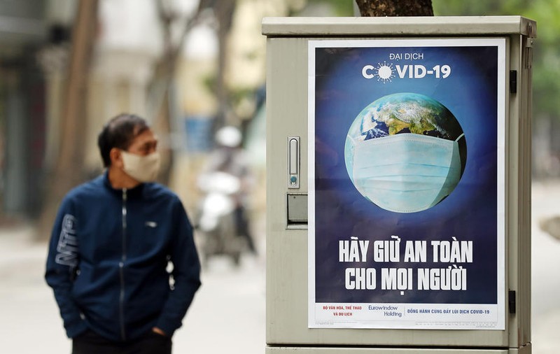 Un bărbat care a refuzat să poarte mască s-a ales cu nouă luni de închisoare, în Vietnam