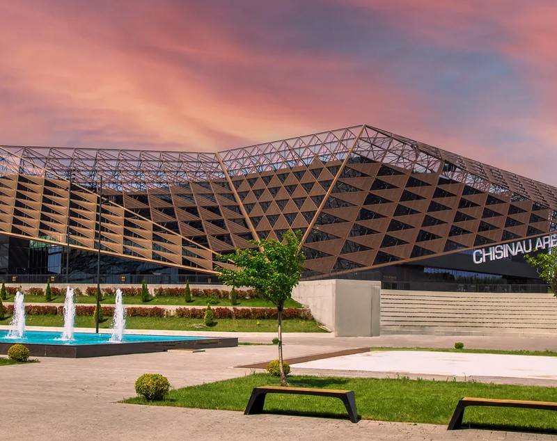 Totul despre Arena Chișinău, unul dintre simbolurile moderne ale capitalei Moldovei. Ce activități poți face în complex
