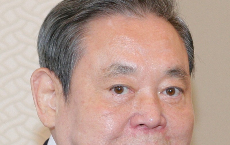 PREŞEDINTELE Samsung Electronics, ÎN STARE GRAVĂ. A FOST RESUSCITAT