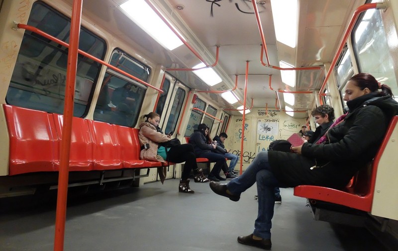 Metroul din București va fi modernizat cu fonduri din Elveția. Proiectul va fi finalizat în 2028