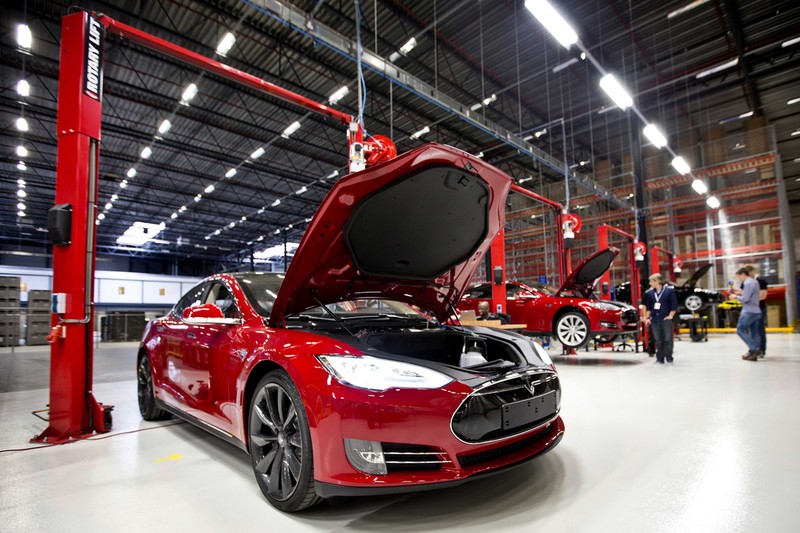 Musk vrea ca Tesla să producă anual 20 de milioane de autoturisme pe an. Foto: EPA