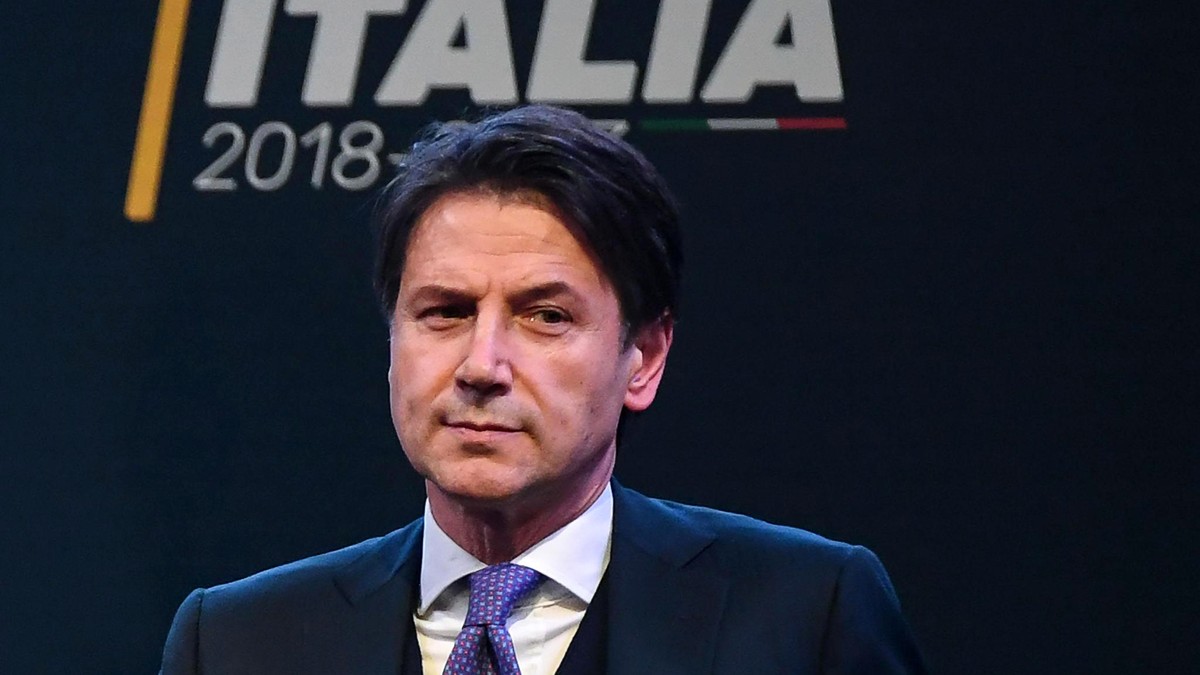 Giuseppe Conte a depus jurământul și este noul premier al Italiei