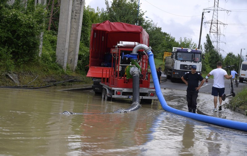 Nu există niciun dubiu că vor fi inundații, avertizează ministrul Fechet după ședința CMSU. Galați și Vaslui, zone cu risc mare