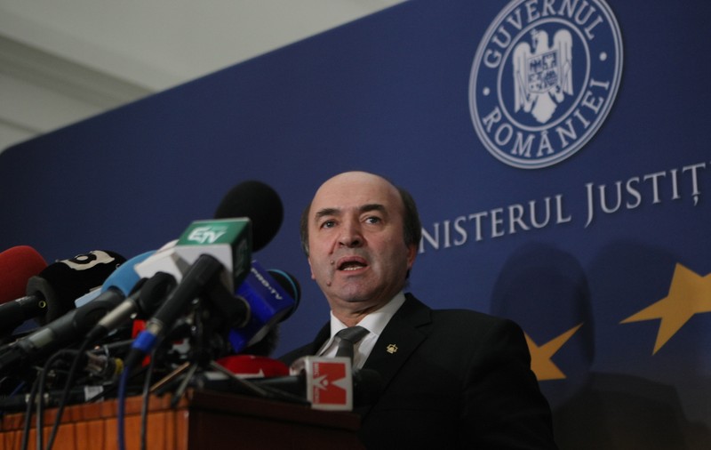 UPDATE / Tudorel Toader s-a întâlnit cu premierul Viorica Dăncilă. "Am informat-o despre reuniunea JAI"