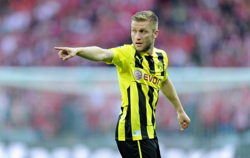 Dezvăluiri șocante ale unui jucător de la Borussia Dortmund. ^A văzut cum tatăl său i-a ucis mama