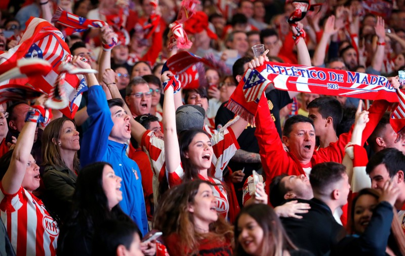 Clubul Atletico Madrid va fi cercetat disciplinar de UEFA din cauza atitudinii fanilor la finala Europa League