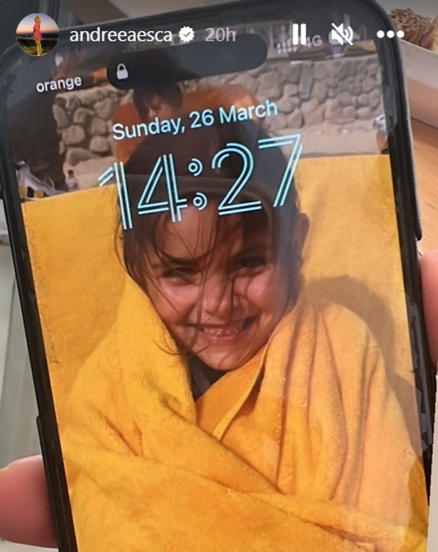 Ce poza are pe telefon Aris Melkior. Andreea Esca l-a dat de gol pe băiatul ei, care are 19 ani și studiază la Barcelona