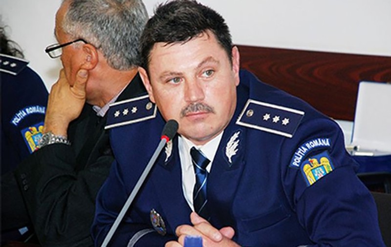 16 ani de închisoare pentru doi foști șefi ai Poliției Rutiere Vaslui, acuzați că impuneau subalternilor să le protejeze cercurile de interese. Un comisar din IGPR, mituit cu un pat, pe lista condamnaților