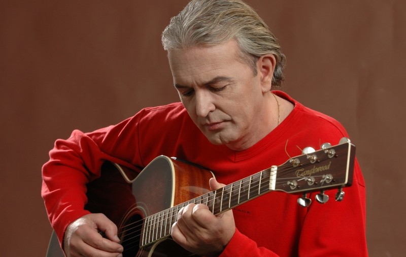 Ducu Bertzi reaprinde flacăra lui Adrian Păunescu 