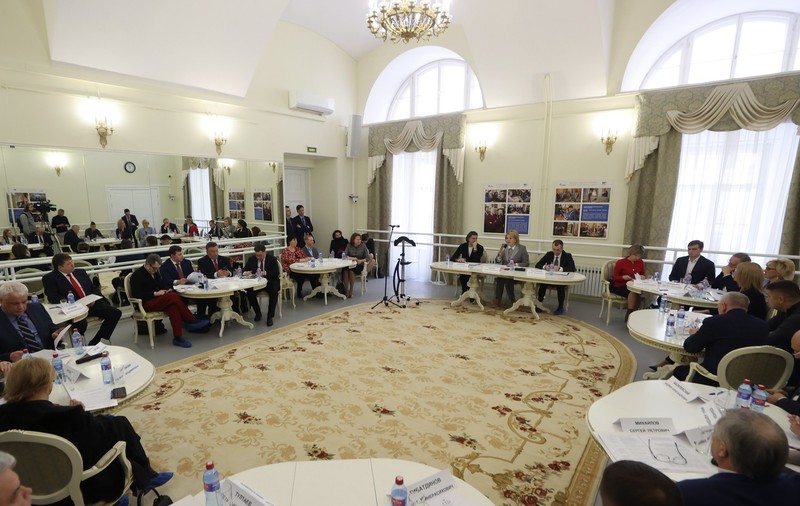 Regimul Putin a oprit și apariția unei reviste de știință. „În cercetare vom ajunge ca acum 30 de ani”, avertizează un profesor din Rusia