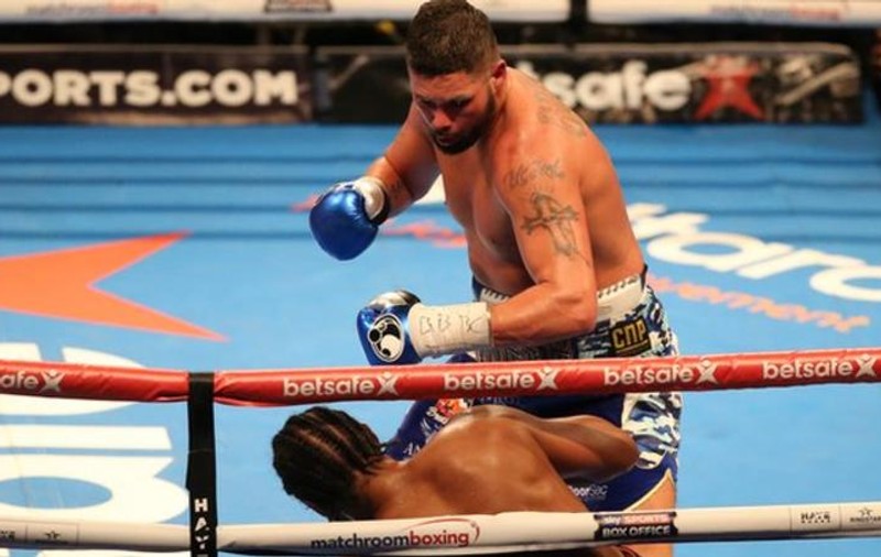 Box. Tony Bellew l-a trimis la podea pe David Haye, într-un meci la categoria grea