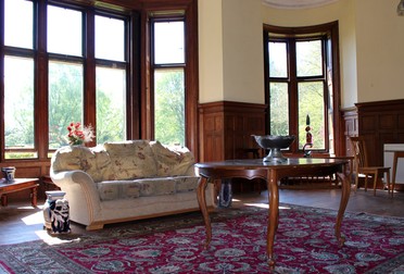 Cum poți deveni lord scoțian cu un castel cu 45 de camera cu doar 5 lire