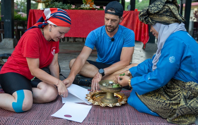Asia Express, 13 octombrie 2024. Concurenții luptă pentru biletele care îi vor trimite în Indonezia, următoarea etapă importantă din concurs