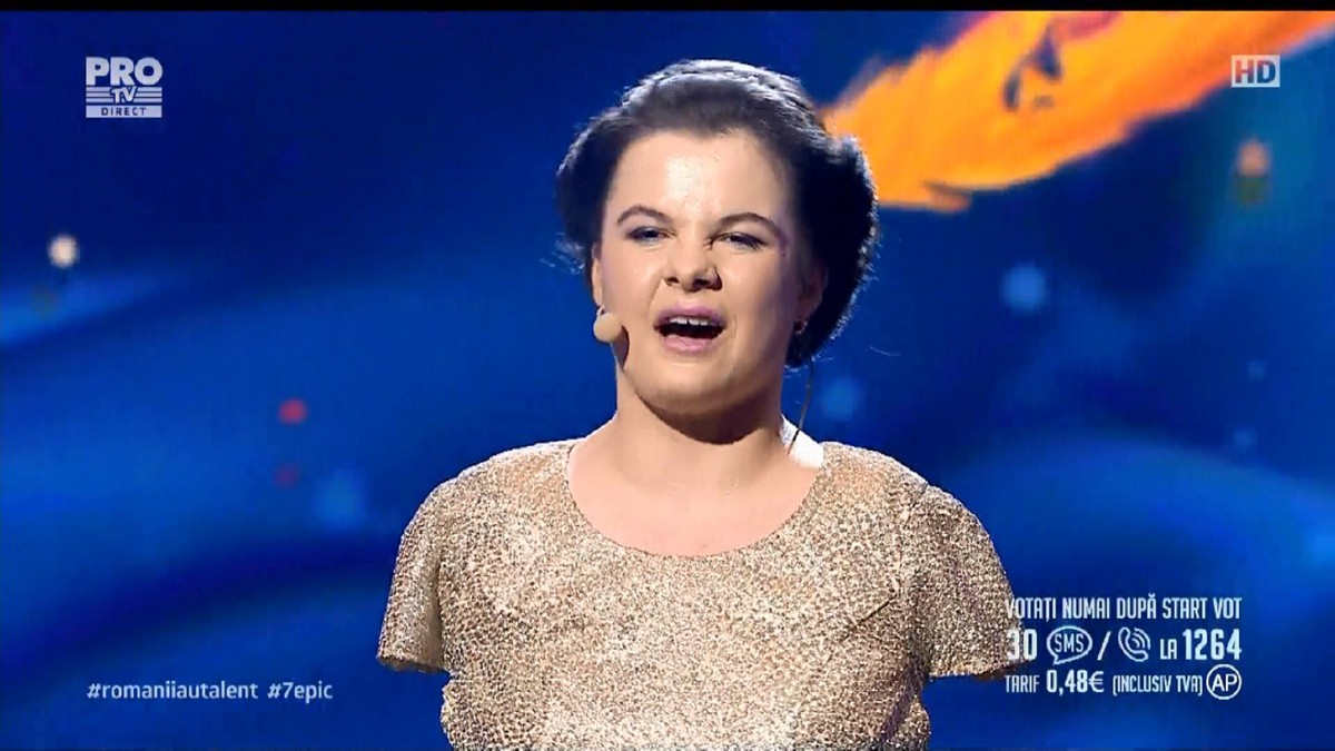 Lorelai Moșneguțu, fata fără mâini care cântă la pian, în finala Românii au talent. Juraților aproape că le-au dat lacrimile | FOTO