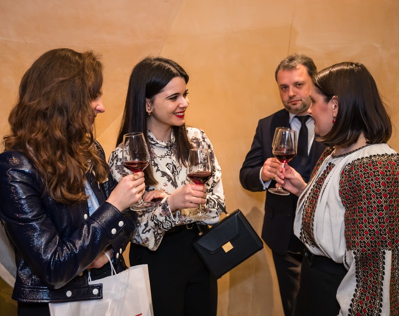 Jidvei înregistrează o premieră absolută: vinul oficial al vernisajului celei mai mari retrospective Brâncuși de la Paris