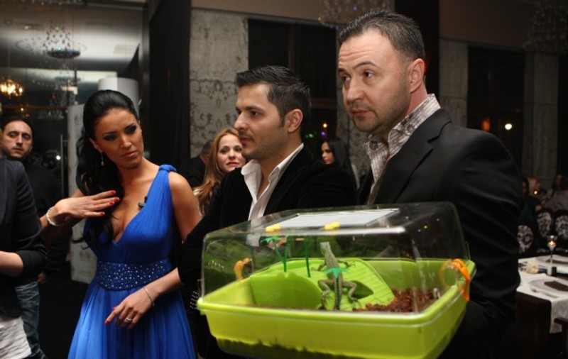 Omul de afaceri Nicuşor Stan vrea să-i năşească pe Adelina şi Liviu