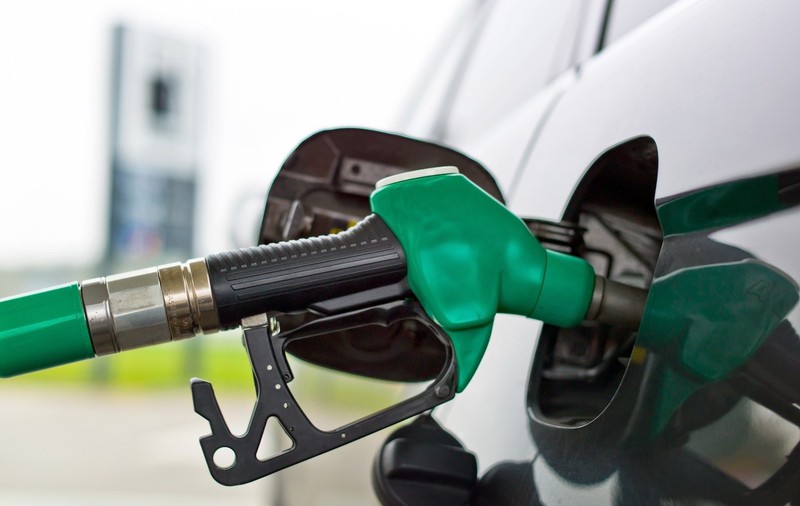 Cum se schimbă modul în care e vândută benzina la pompă din 2019