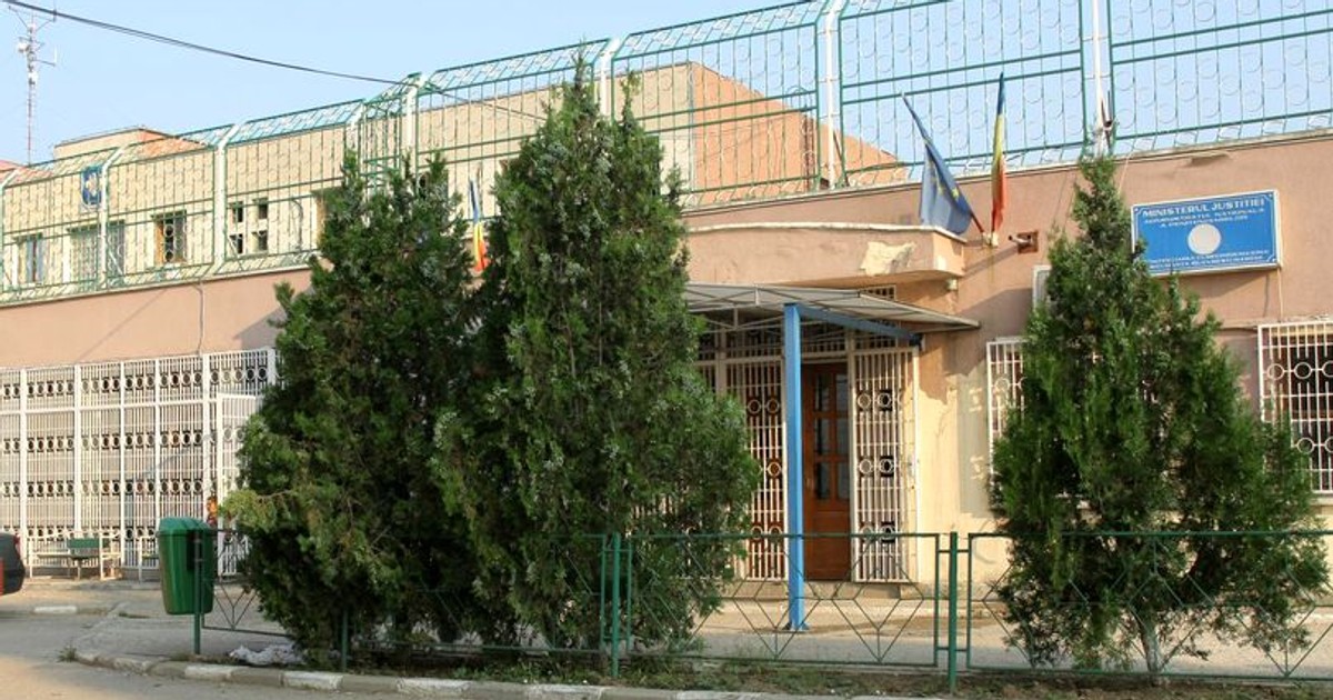 Gardieni acuzați de tortură și-au dat demisia și s-au cerut la pensie chiar din arest. Penitenciarul Rahova