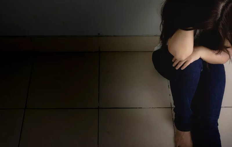 Fată de 13 ani dintr-un sat din Gorj, lăsată însărcinată de fostul preot dintr-o comună învecinată