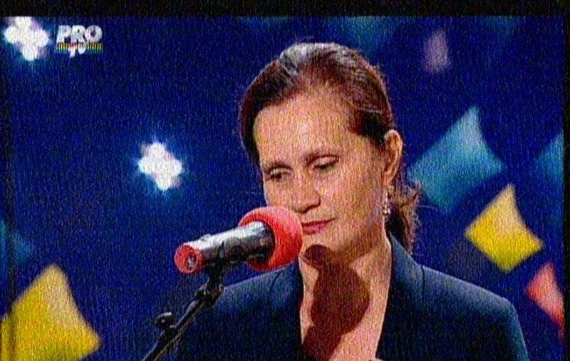 Andra a plâns când a auzit-o! Doamna lucrează în asigurări și are voce de soprană!