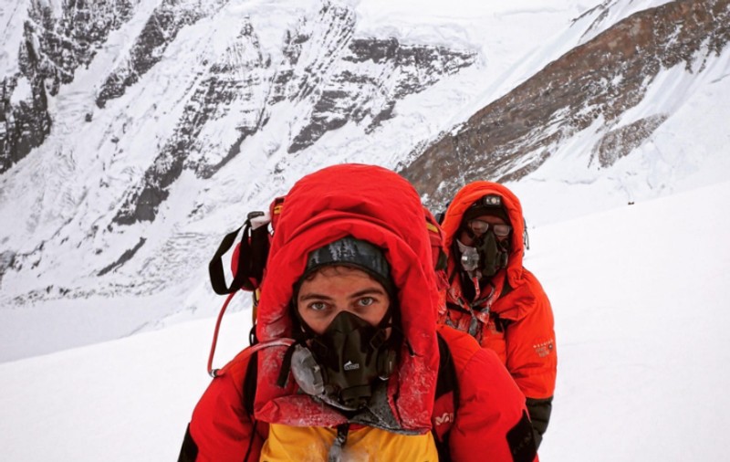 Premieră în alpinismul românesc: O româncă a cucerit un vârf de peste 8.000 de metri din Himalaya