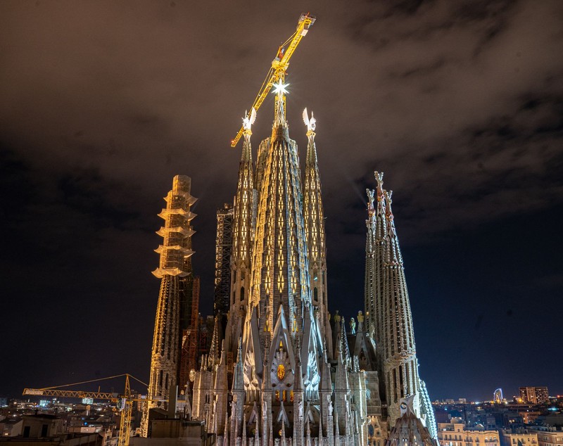 Catedrala Sagrada Familia din Barcelona - care e povestea ei. Curiozități și lucruri mai puțin știute