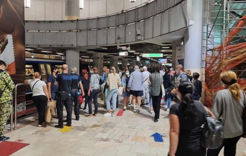 Circulație îngreunată la metrou, în urma unui incident la Piața Romană. Anunțul Metrorex