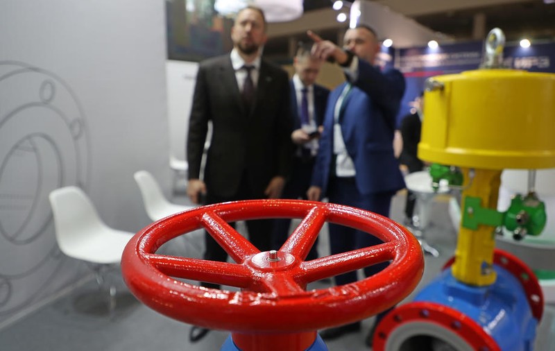 Germania își schimbă poziția și sprijină un embargo imediat asupra petrolului rusesc