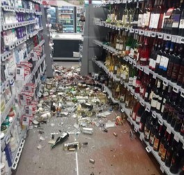 Accident în Ilfov. Șoferița a ajuns cu mașina printre rafturi