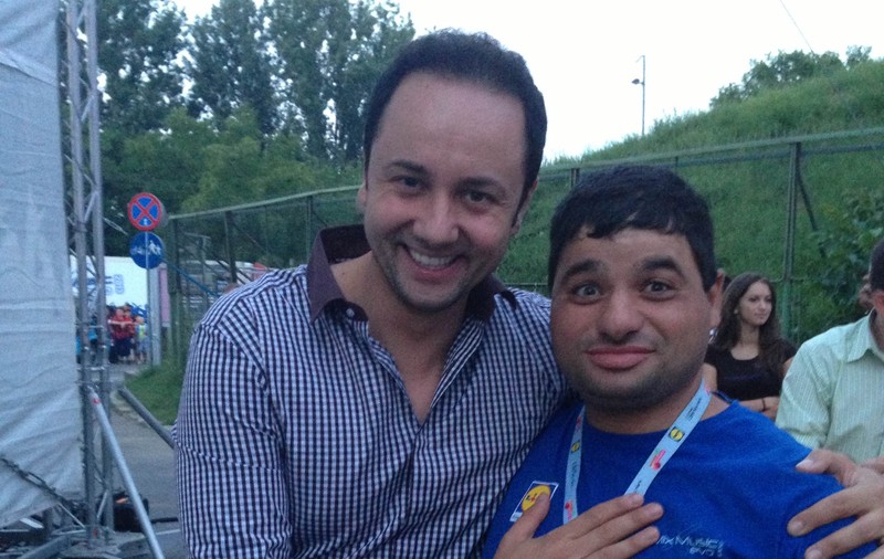 Cu ce se ocupă Tudorel Popa în Italia. Nimeni nu se aștepta ca “omul-bormașină” să aibă un așa succes