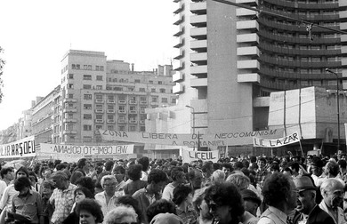 Ce s-a întâmplat azi, 22 aprilie. Imagine din Piața Universității în 22 aprilie