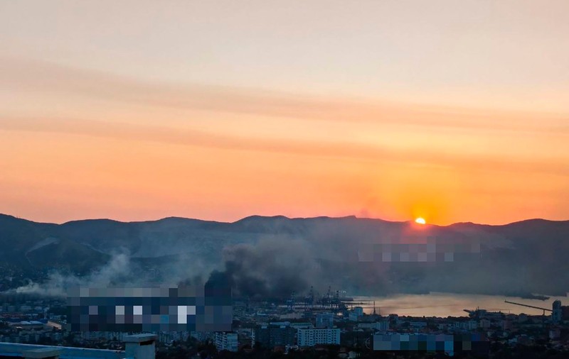 Ucraina a lovit baza navală rusă de la Novorossiisk. Zelenski descrie „o operațiune unică” împotriva Flotei din Marea Neagră